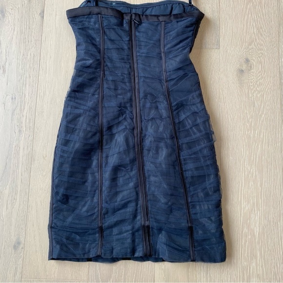 BCBGMaxAzria corset style mini strapless dress. Size zero - Picture 7 of 9